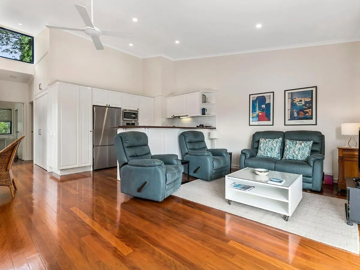Unit 3 Kookaburra Lodge 8 Little Cove Road Little Cove Noosa Heads 0*,  Australia