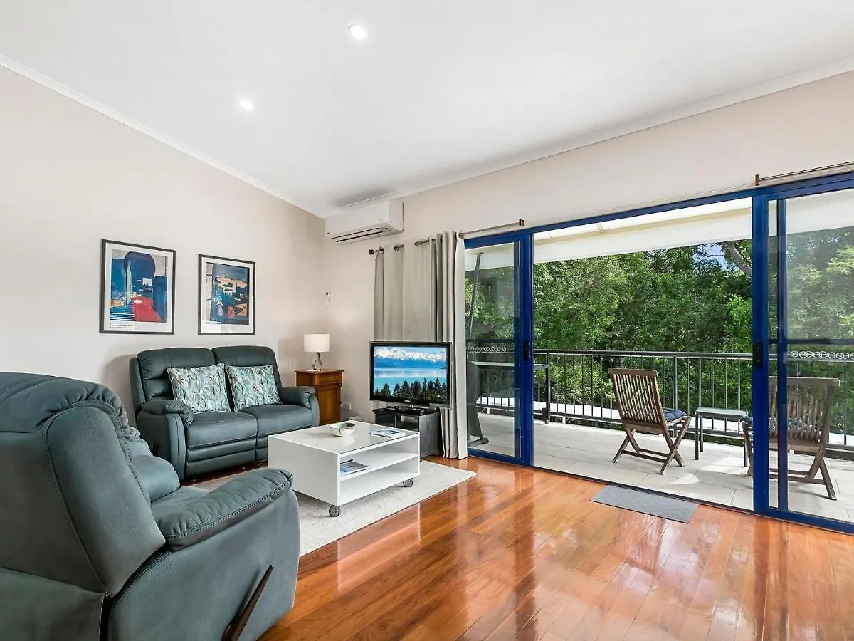 Unit 3 Kookaburra Lodge 8 Little Cove Road Little Cove Noosa Heads Apartment